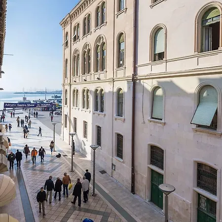 아파트먼트 씨 에버래스팅 스플리트