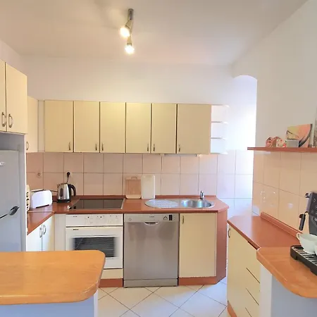 아파트먼트 씨 에버래스팅 스플리트