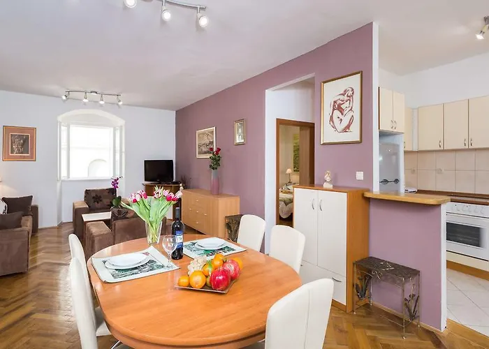 아파트먼트 씨 에버래스팅 아파트 *