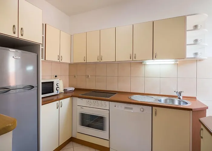 아파트먼트 씨 에버래스팅 *